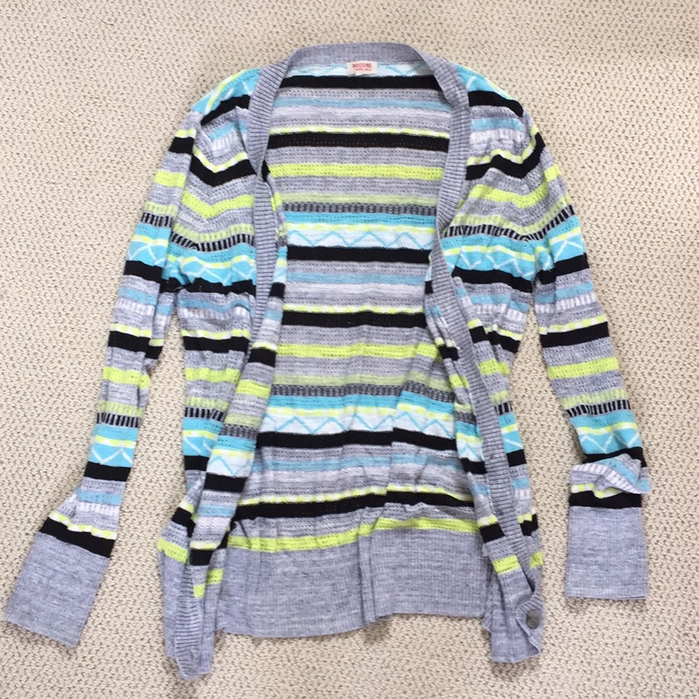 Cute cardigan/sweater